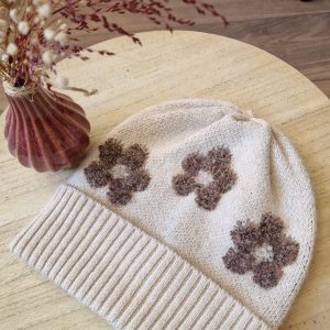 Bonnet à fleurs
